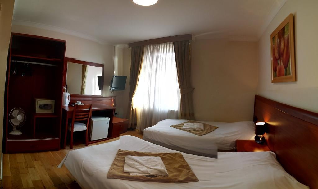 Corner House Hotel London Room photo